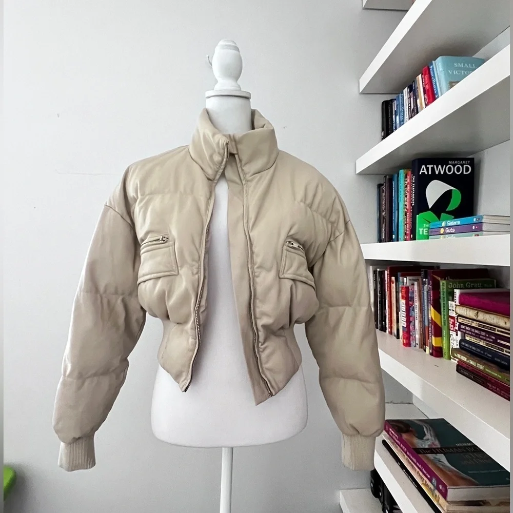 Saunders Collective Faux Leather Cream Puffer Jacket size medium - Picture 4 of 16